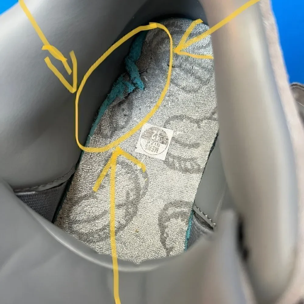 N/A kaws nike