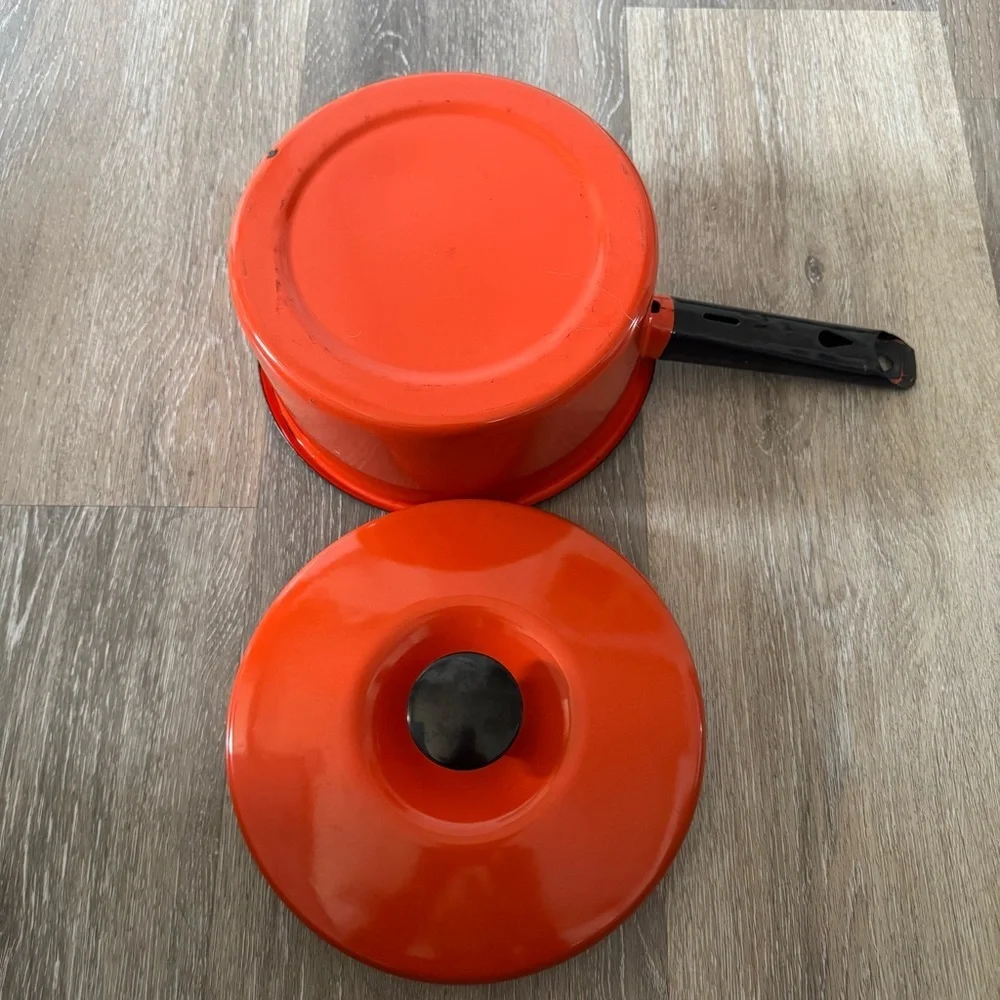 N/A 1970s enamel
