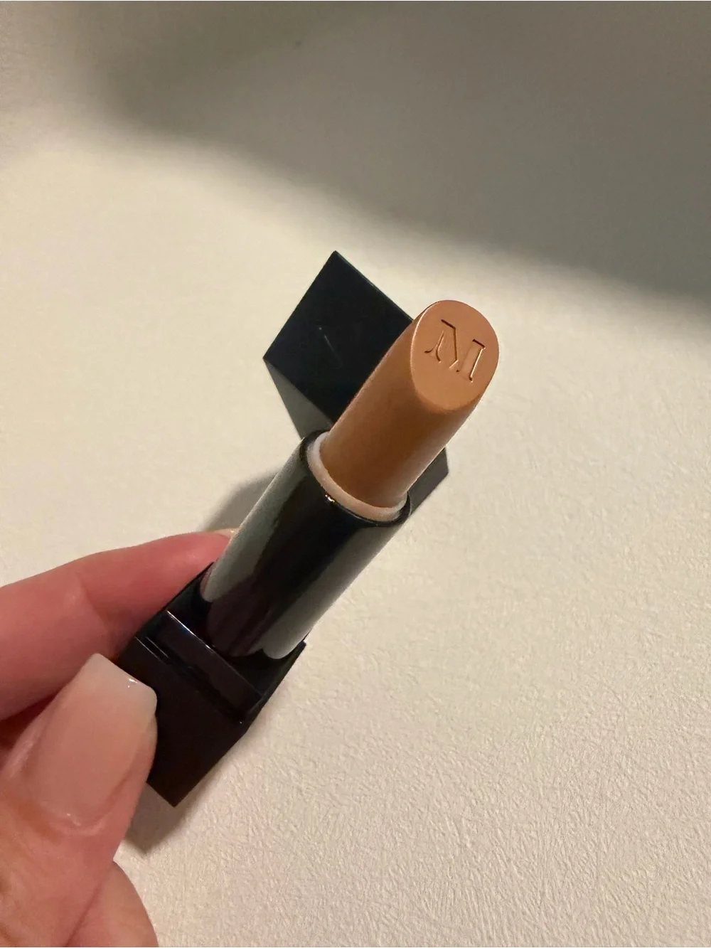 Morphe looks embossed smooth