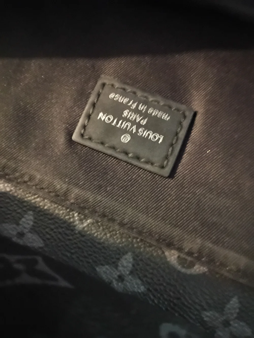 Louis Vuitton sleek louis
