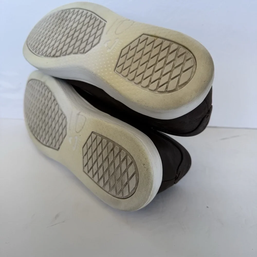 Cuater By Travis Mathew pre owned