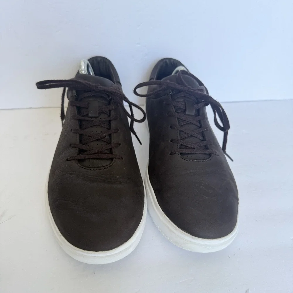 Cuater By Travis Mathew pre owned