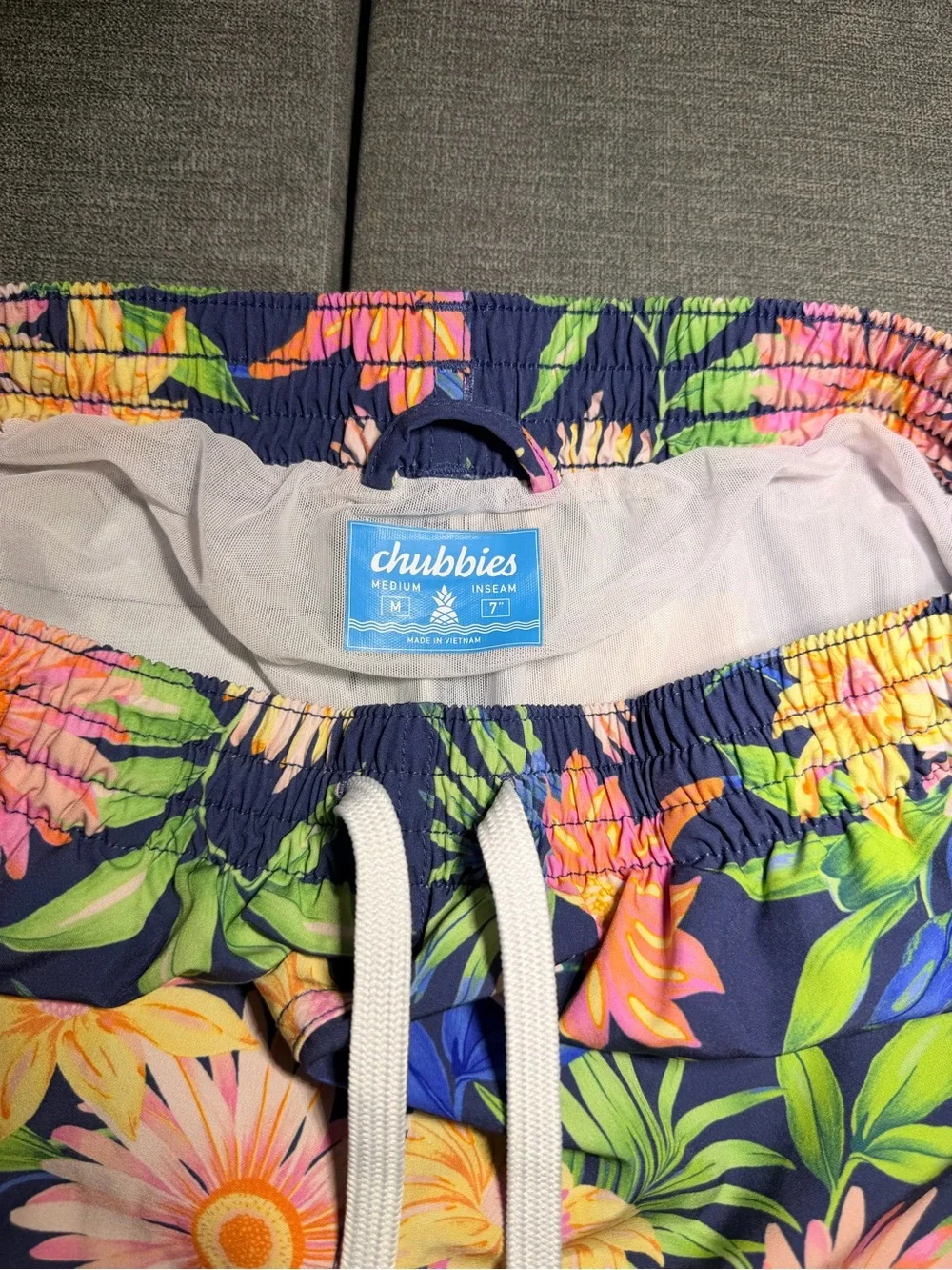chubbies bold floral