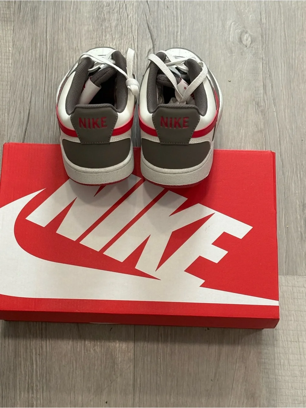 Nike stylish low