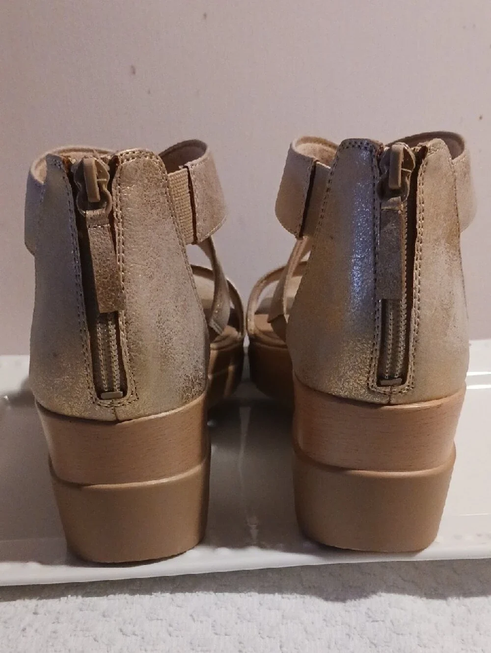 Naturalizer wedge sandals