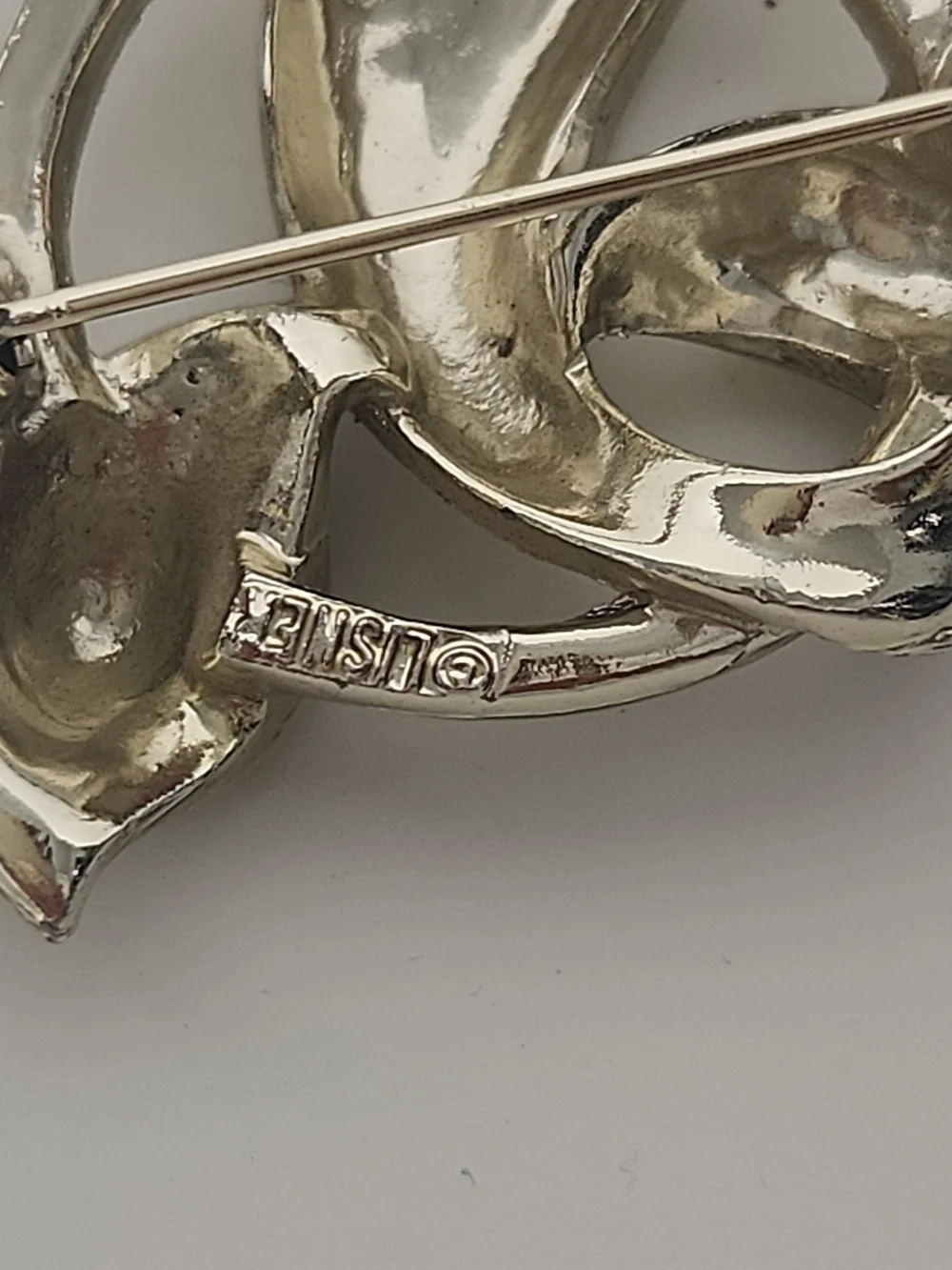 Lisner Jewelry shiny silver