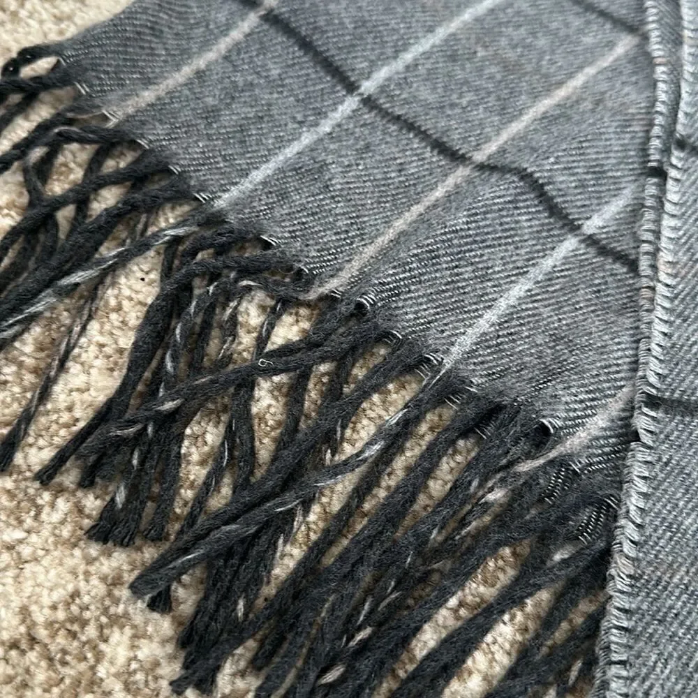 Geoffrey Beene gray black