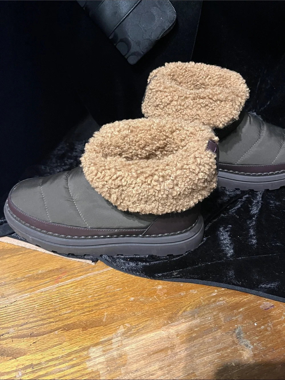 Sam Edelman insulated ankle