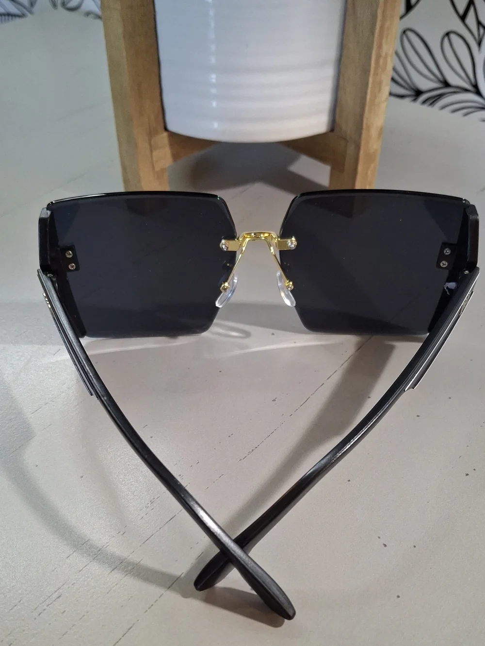 DIBR stylish black