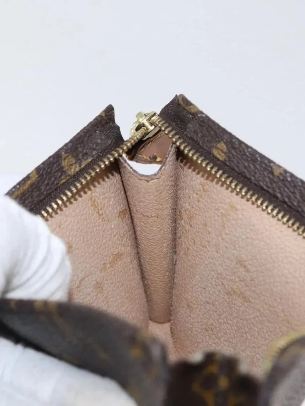 Louis Vuitton brand	louis vuitton