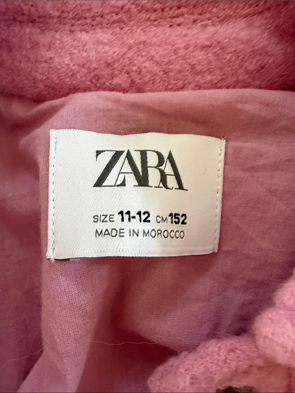 Zara couple cropped