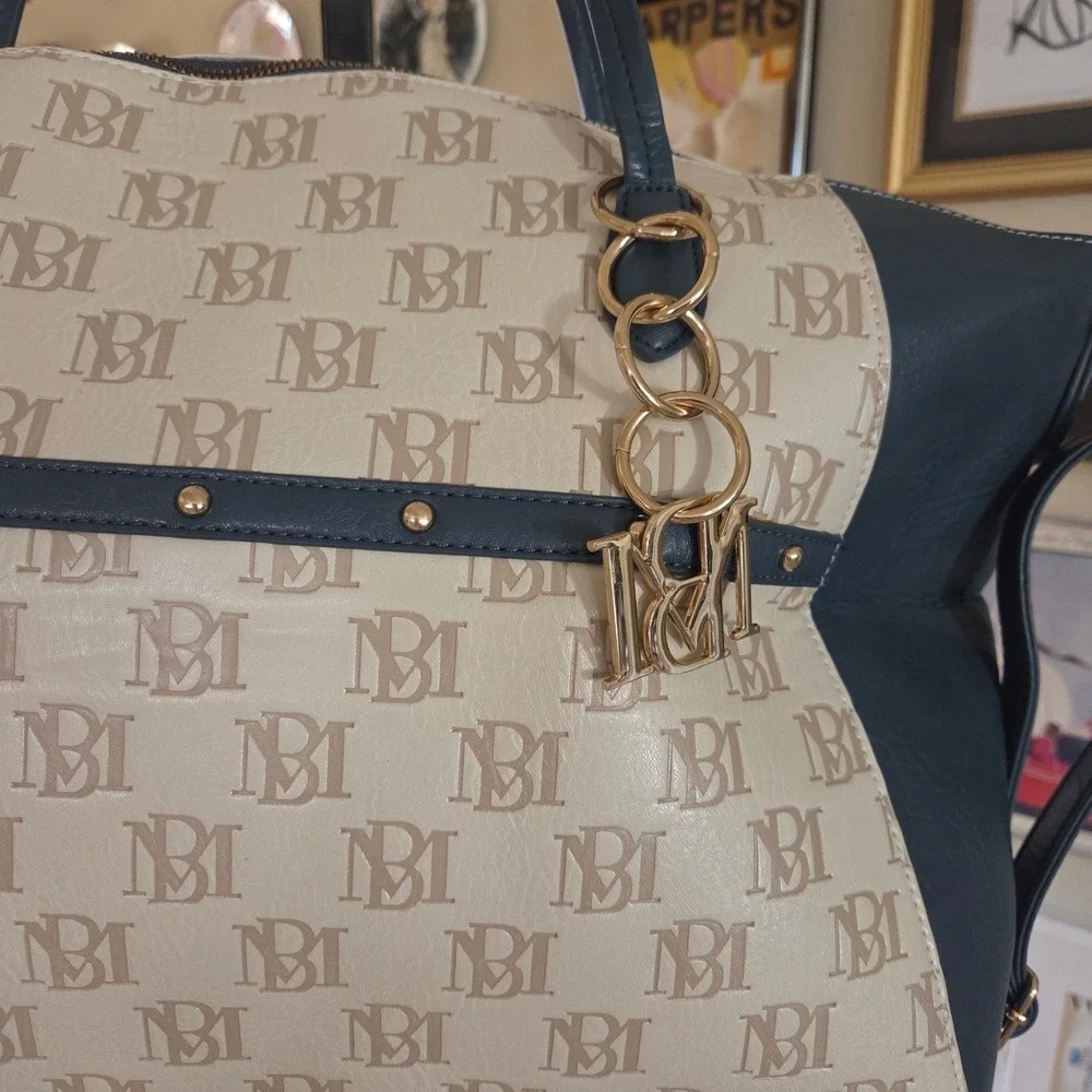 Badgley Mischka closure tote