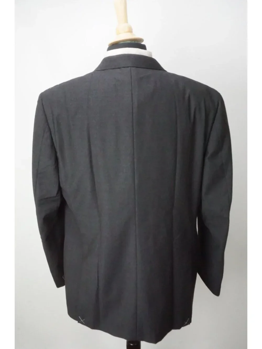 Corneliani Tailor Gray 100% Wool 2 Pc Suit Jacket Pant 44R Brand New