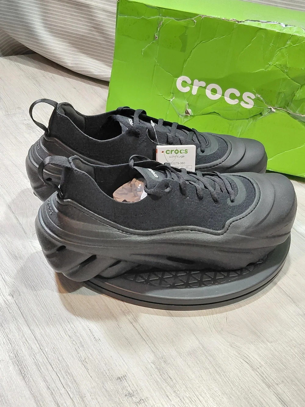 CROCS nwt comfort