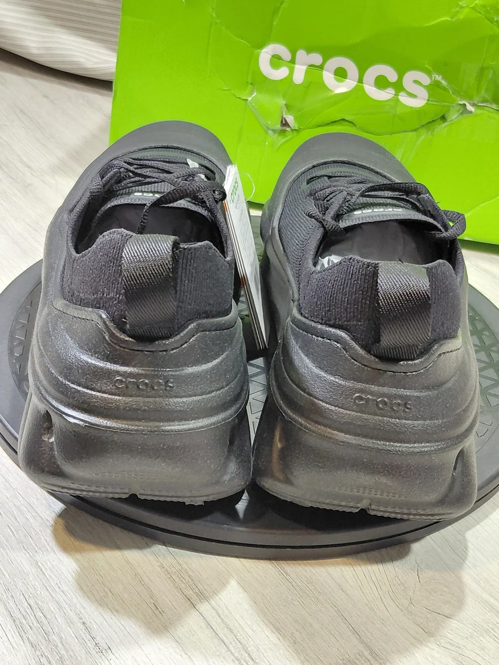 CROCS nwt comfort