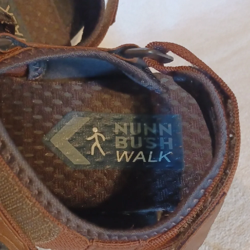 Nunn Bush stylish brown