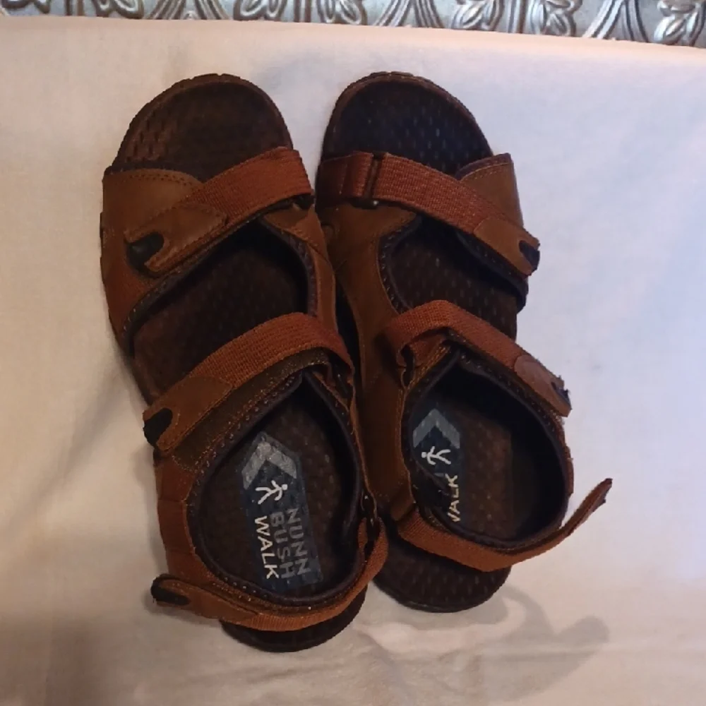 Nunn Bush stylish brown