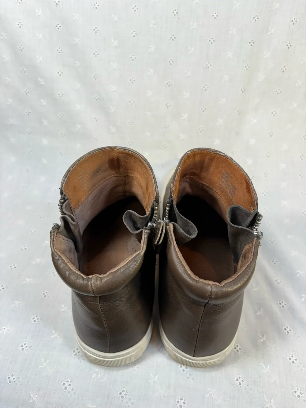 gentle souls boots brown traction