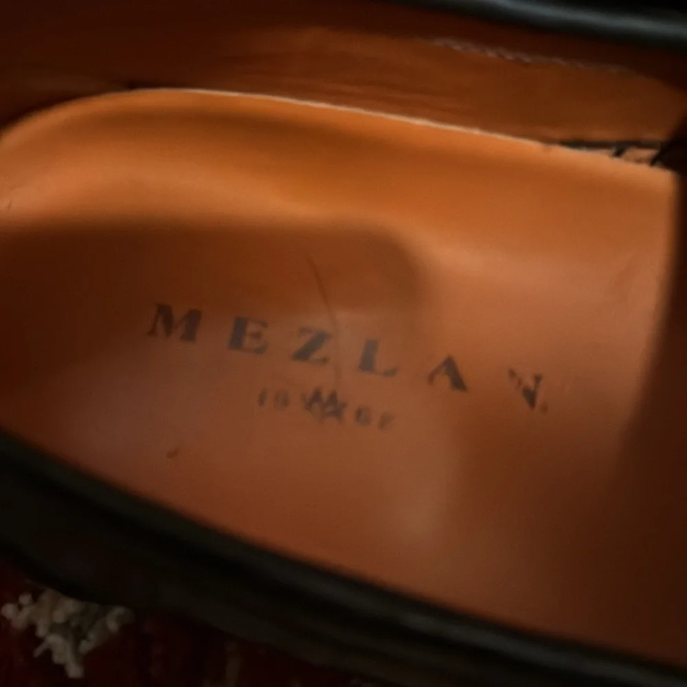 Mezlan discover luxurious