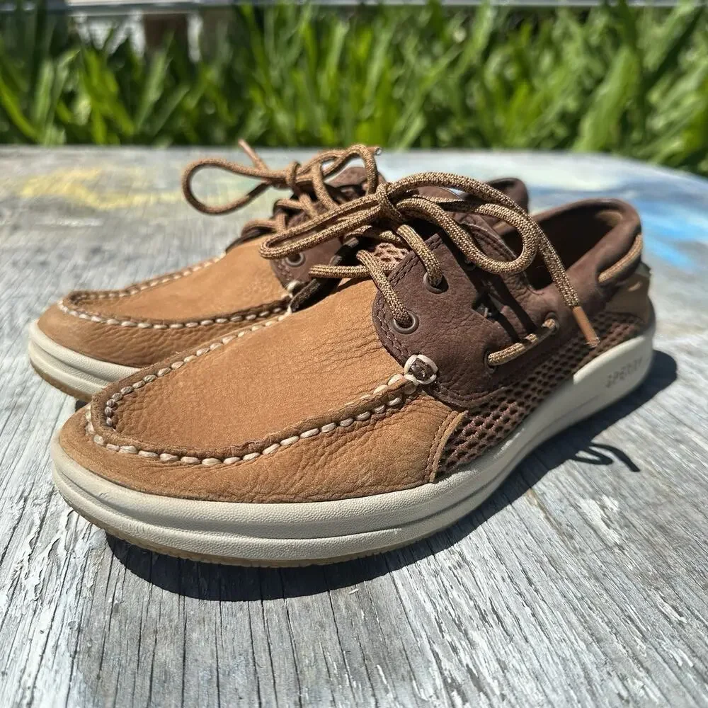 Sperry very nice