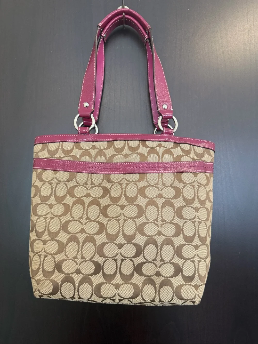 Coach tote signature