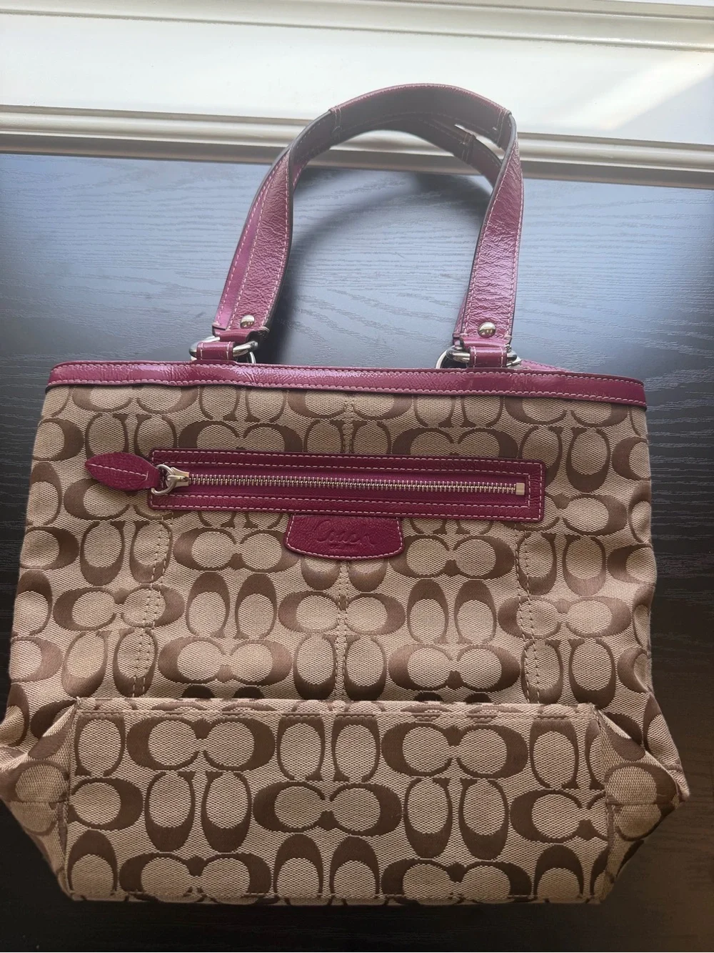Coach tote signature