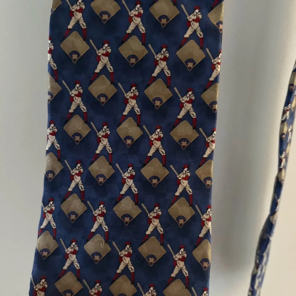 Vintage: Nordstrom / J.Z. Richards •‎ All Silk Baseball Tie