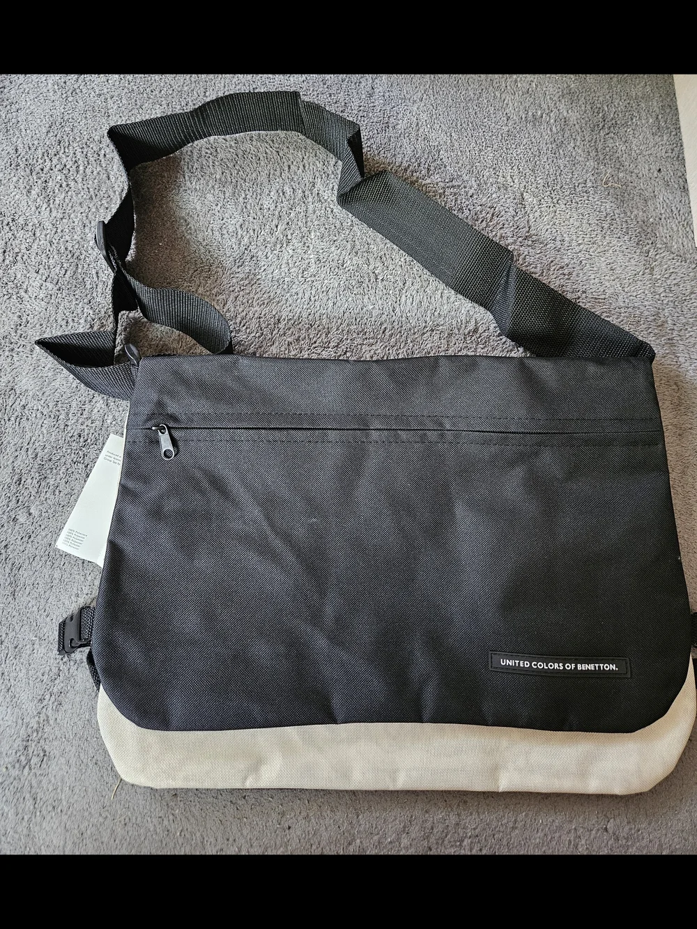 United Colors Of Benetton sleek black