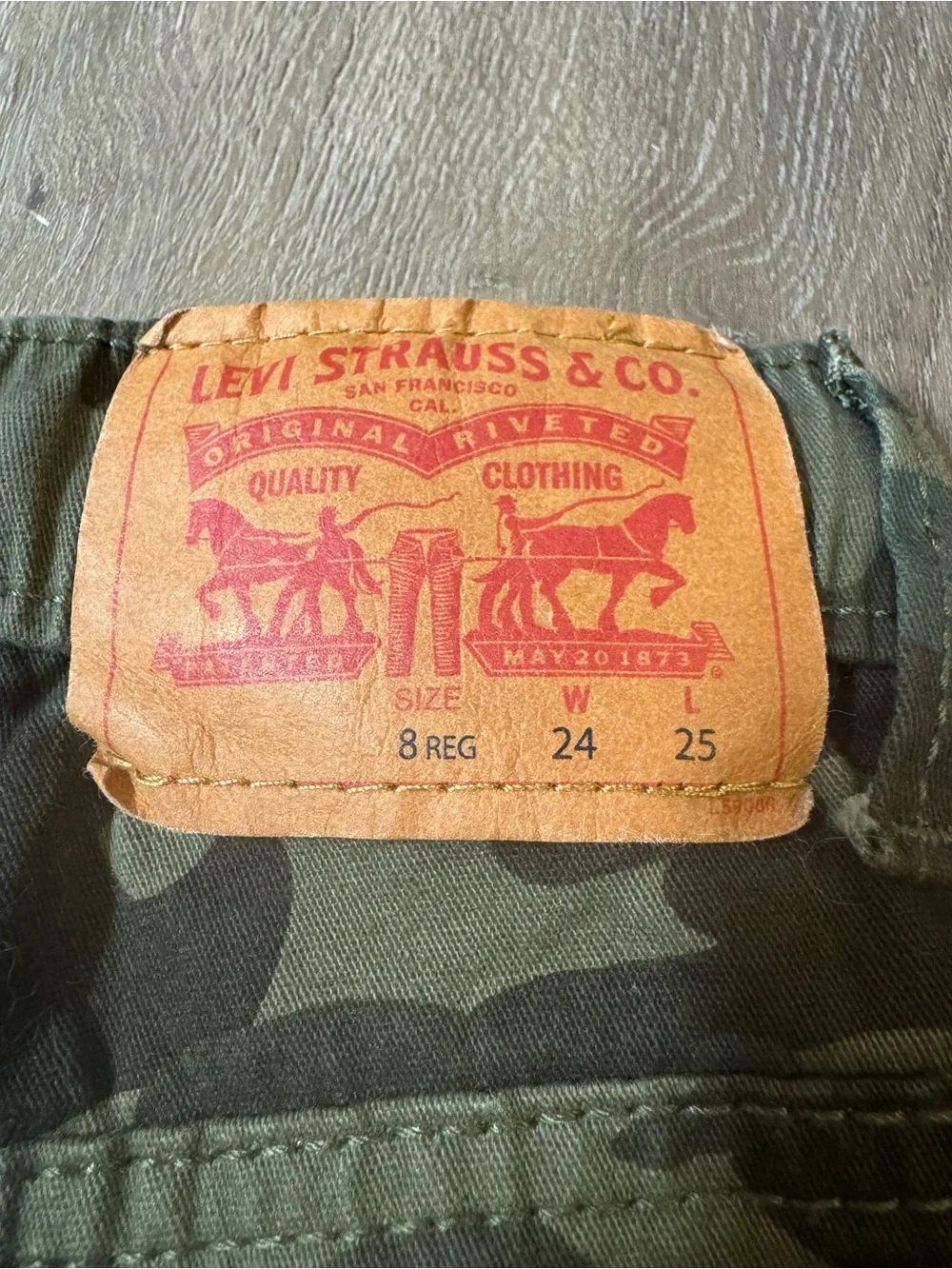 Levis keep waistband