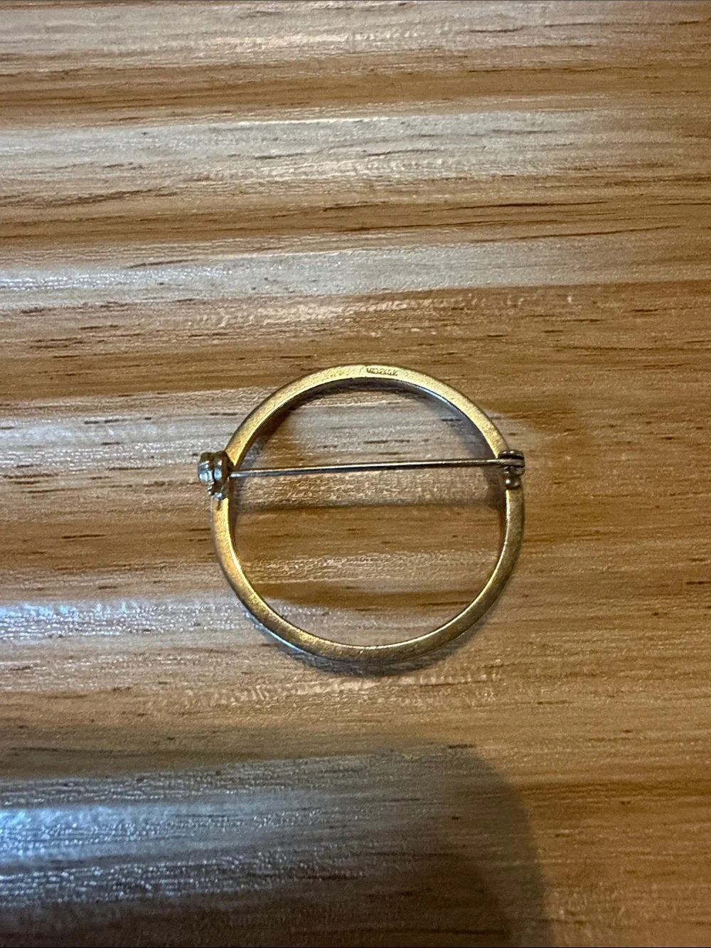 N/A gold circle