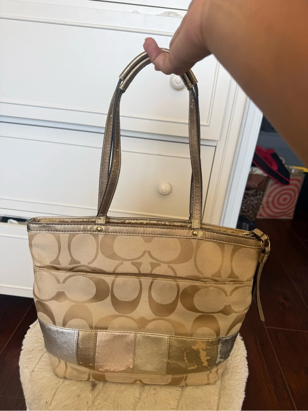 Coach tote signature