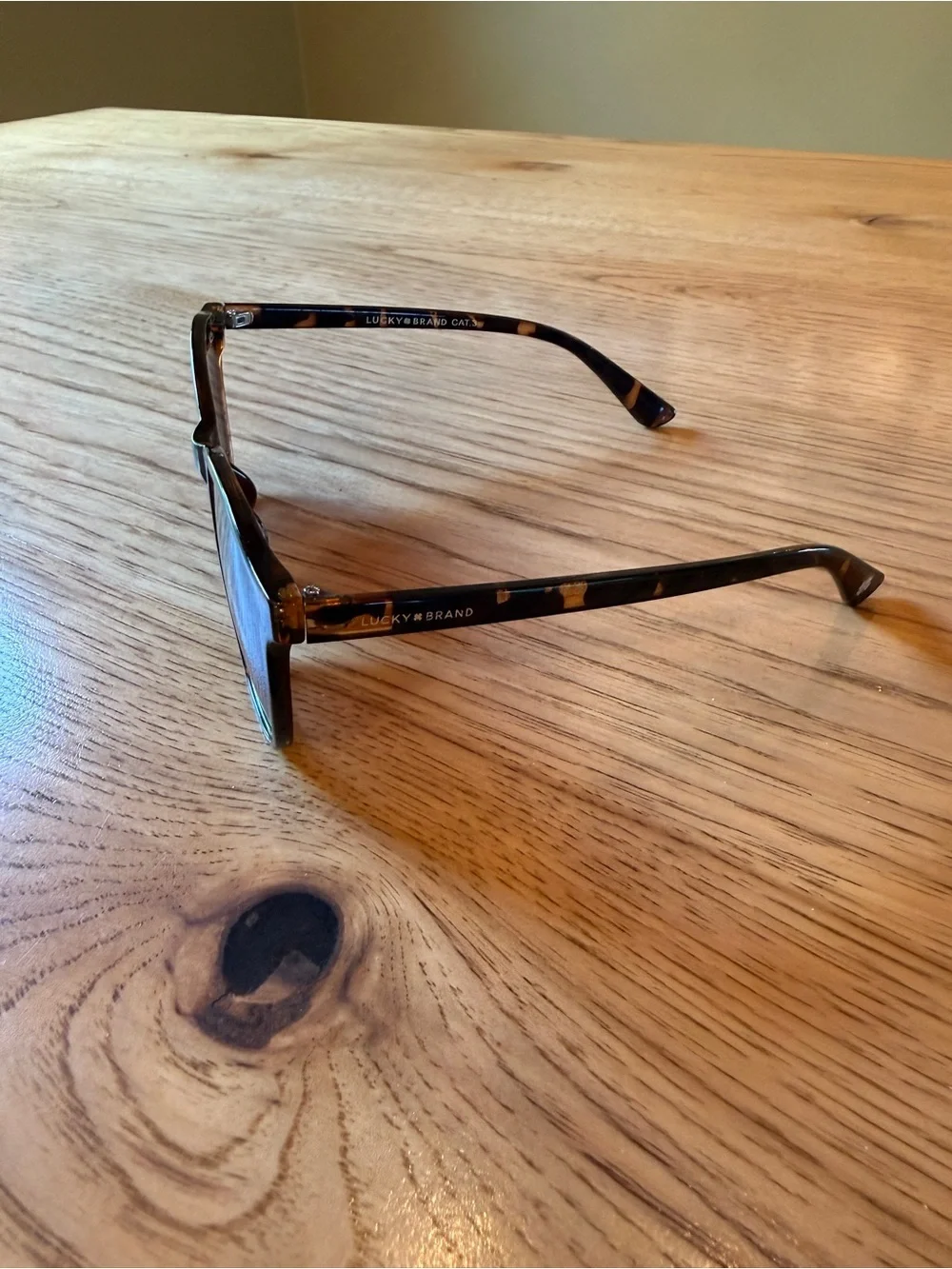 Lucky Brand bacon tortoise