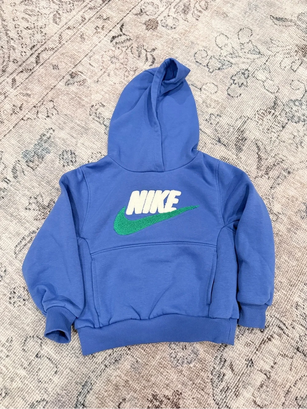 Nike logo ribbed