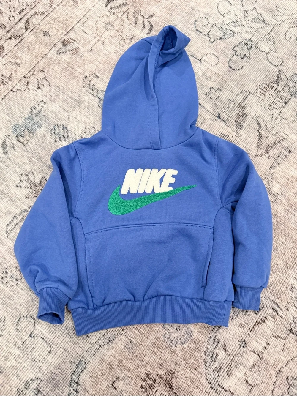 Nike features cuffs