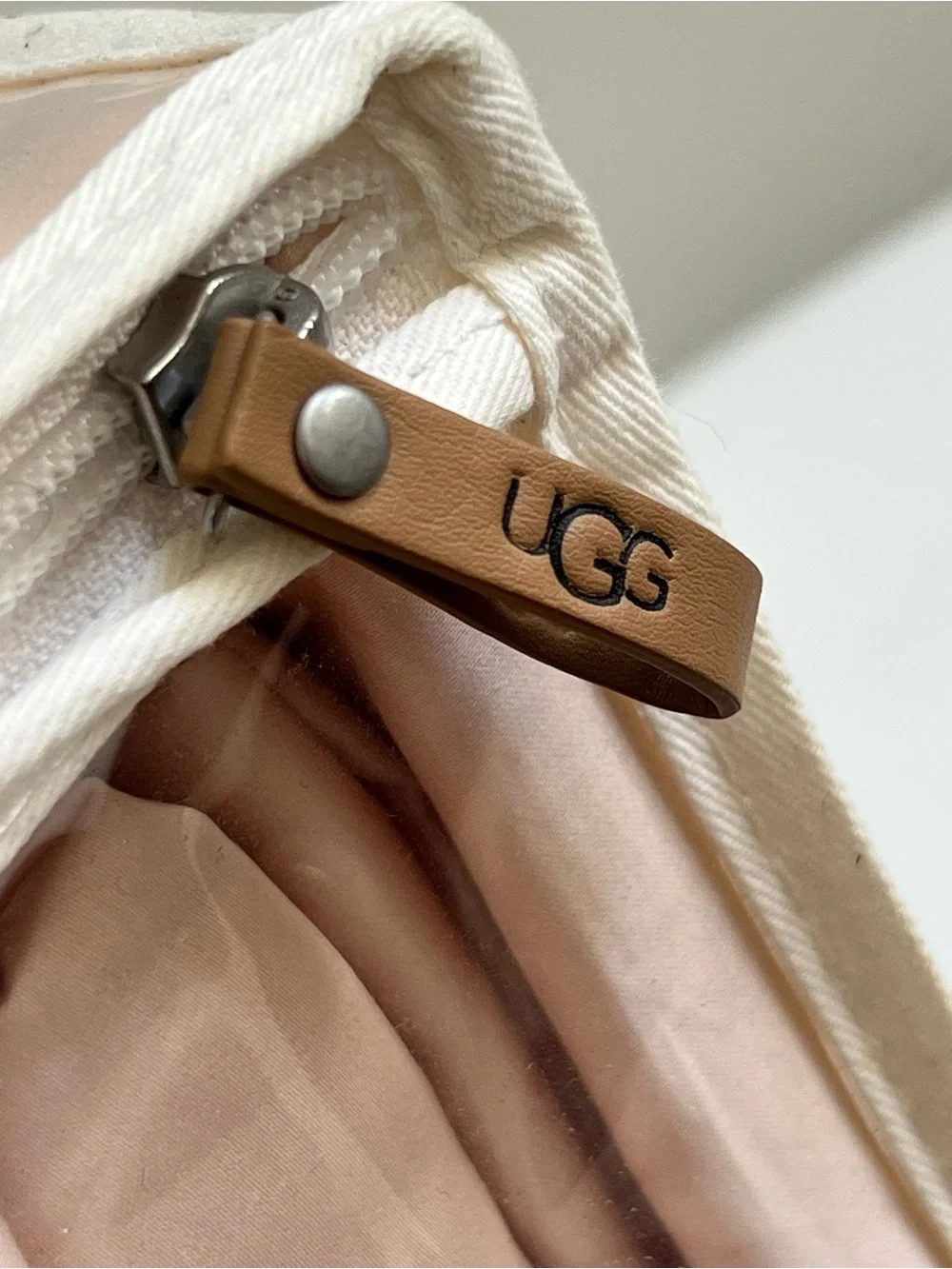 UGG 100% cotton