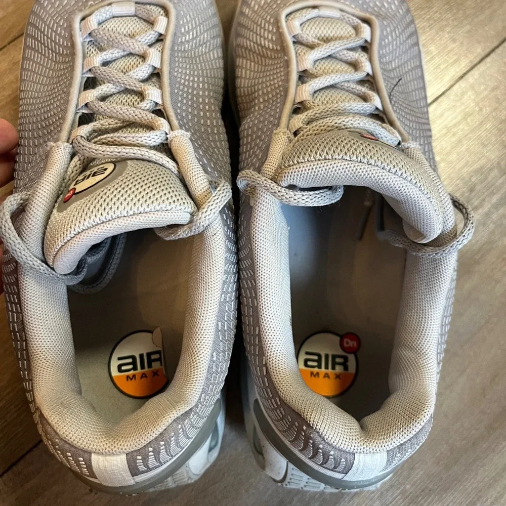 Nike Air Max Dn Grey White Mens Sneakers DV3337-003 Size 9