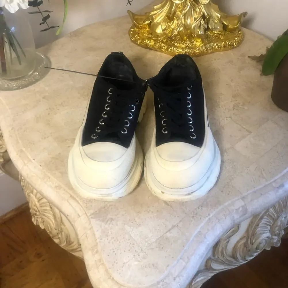 Alexander McQueen alexander mcqueen