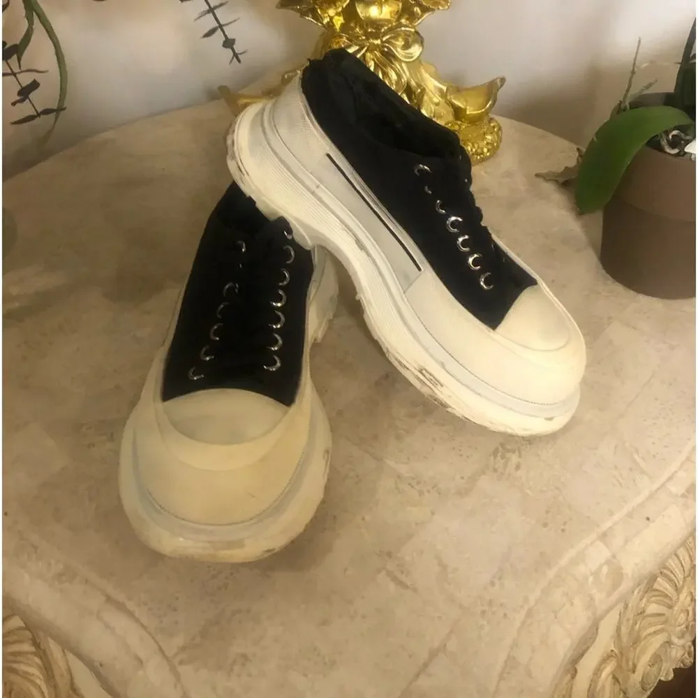 Alexander McQueen alexander mcqueen
