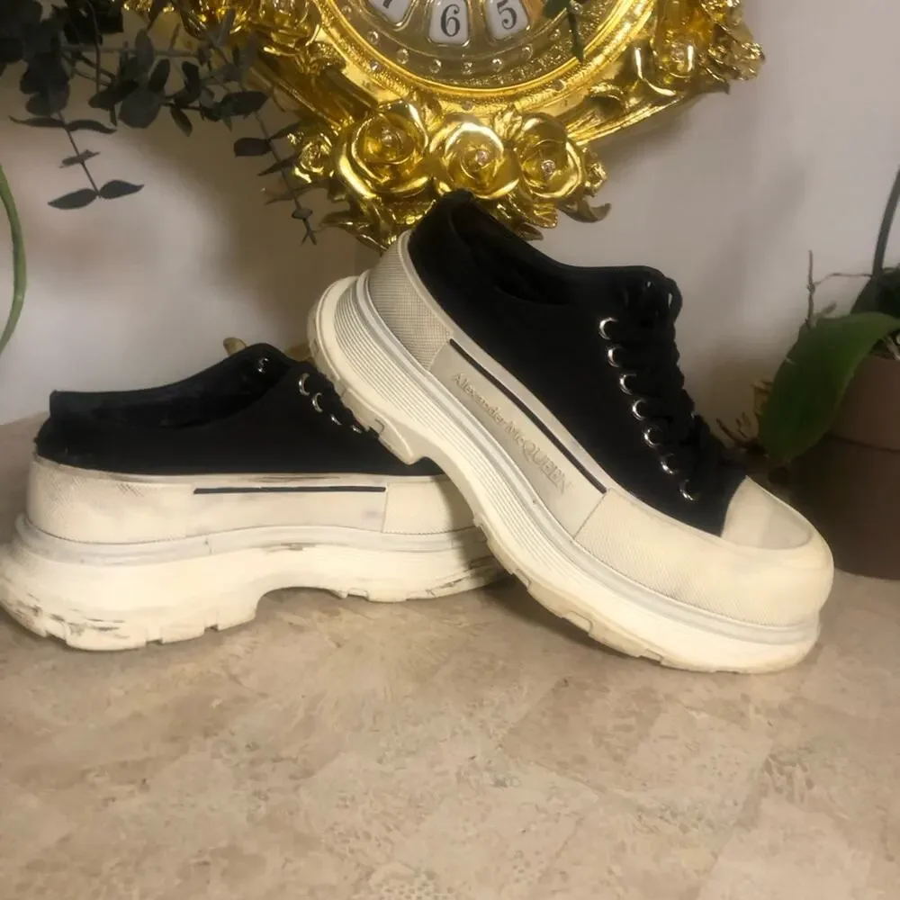 Alexander McQueen alexander mcqueen