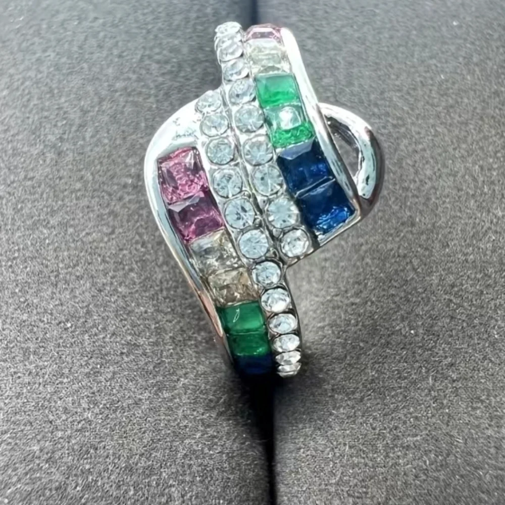 New beautiful women's rainbow ring