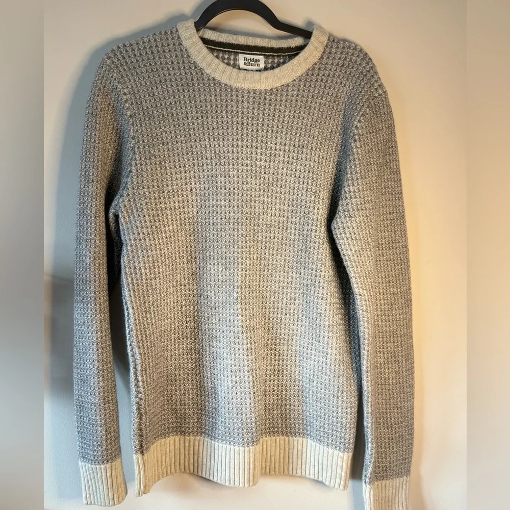 Bridge &‎ Burn Classic Crewneck wool blend Sweater in Light Gray size M