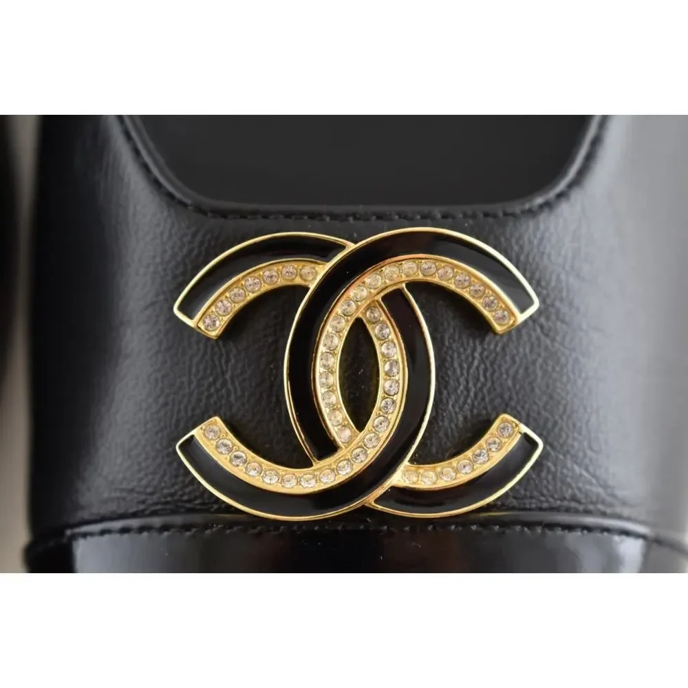CHANEL 25p black