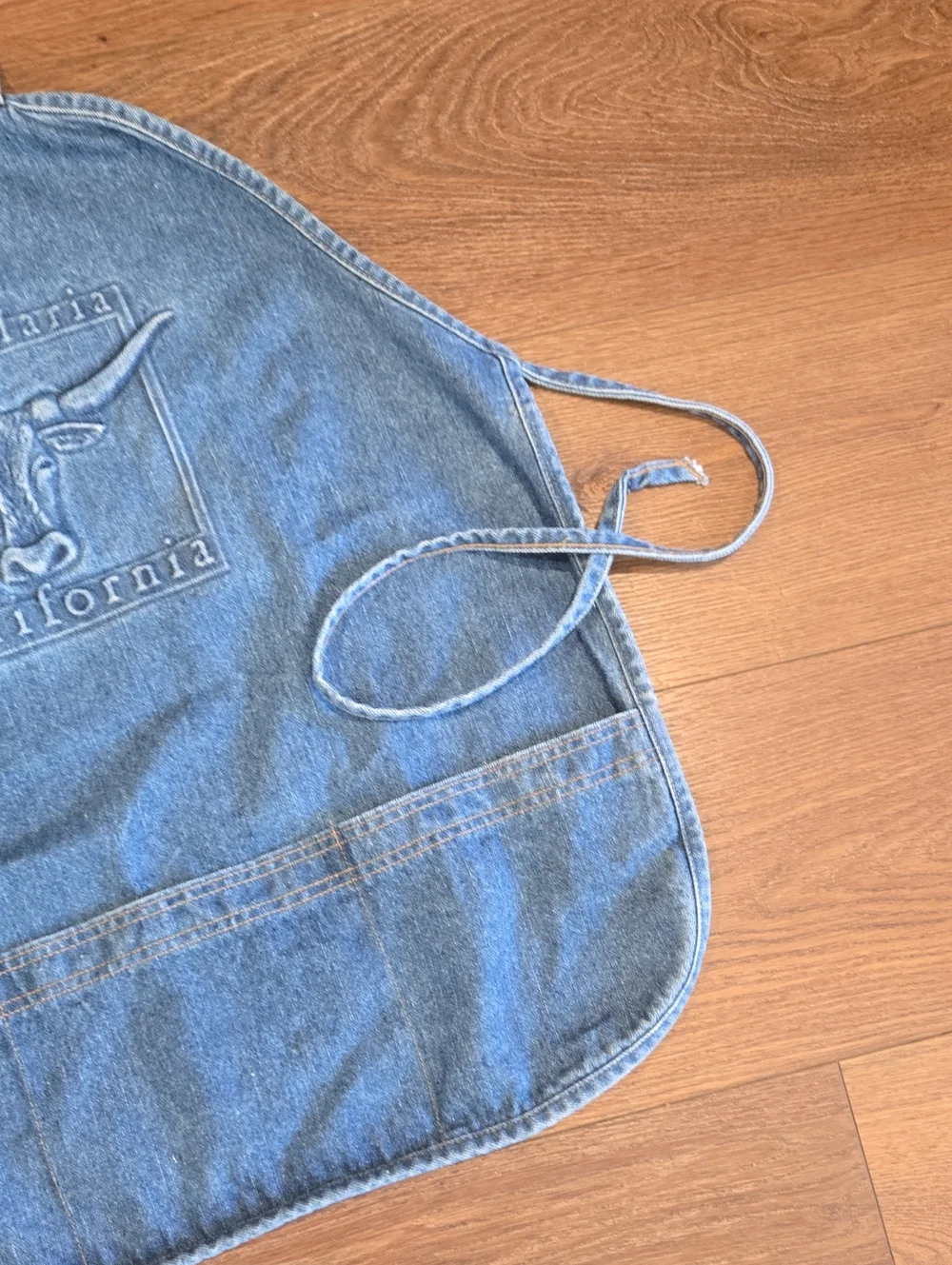 VINTAGE DENIM EMBOSSED APRON SANTA MARIA CALIFORNIA... #8064