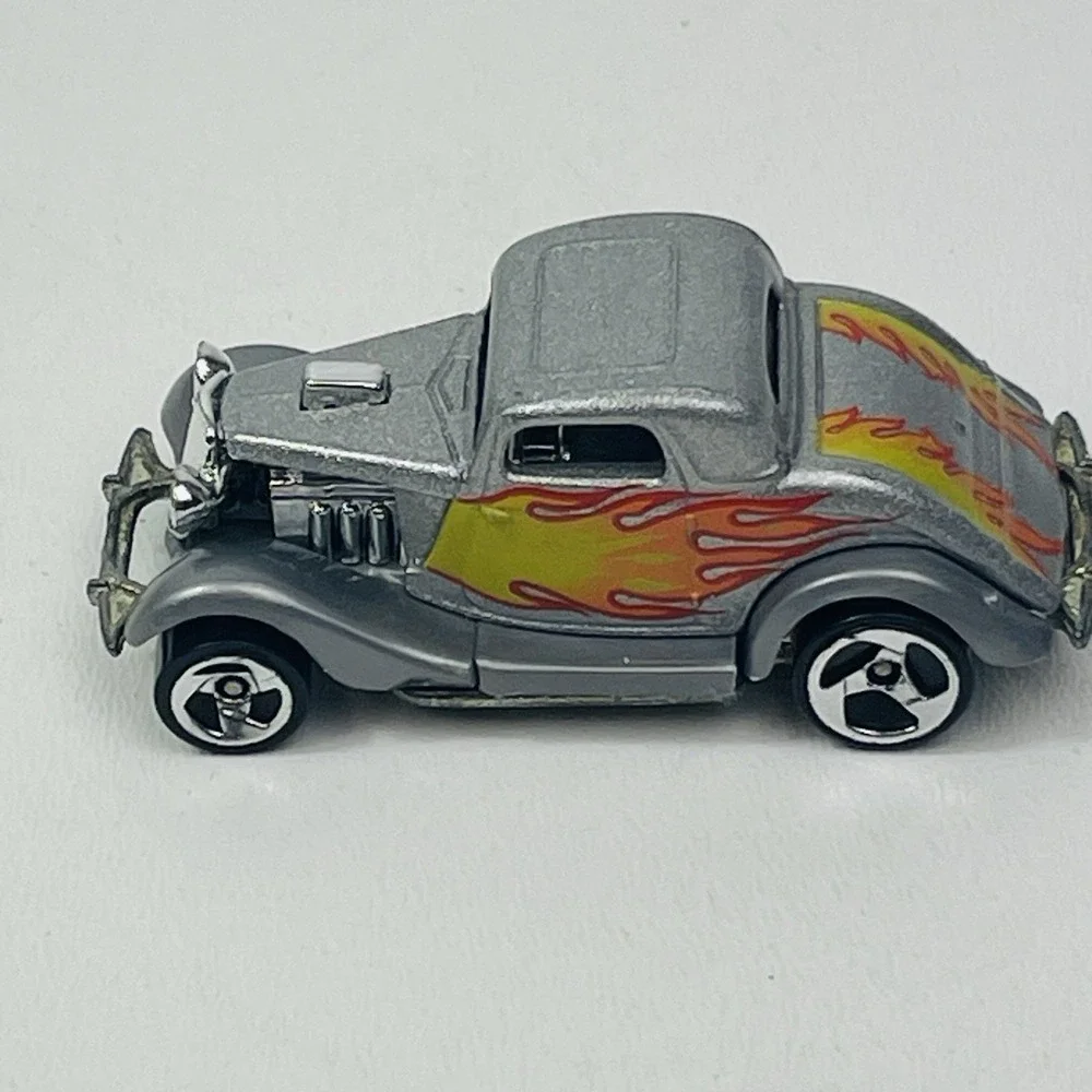 Hot Wheels please see