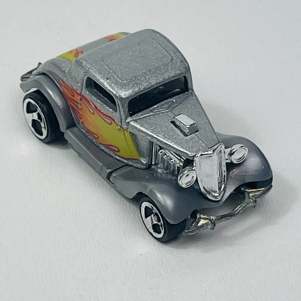 Hot Wheels please see