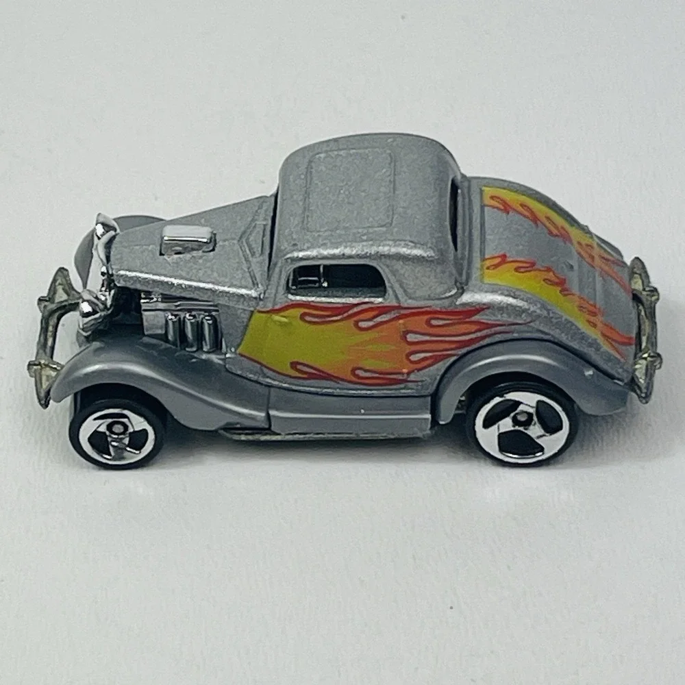 Hot Wheels please see