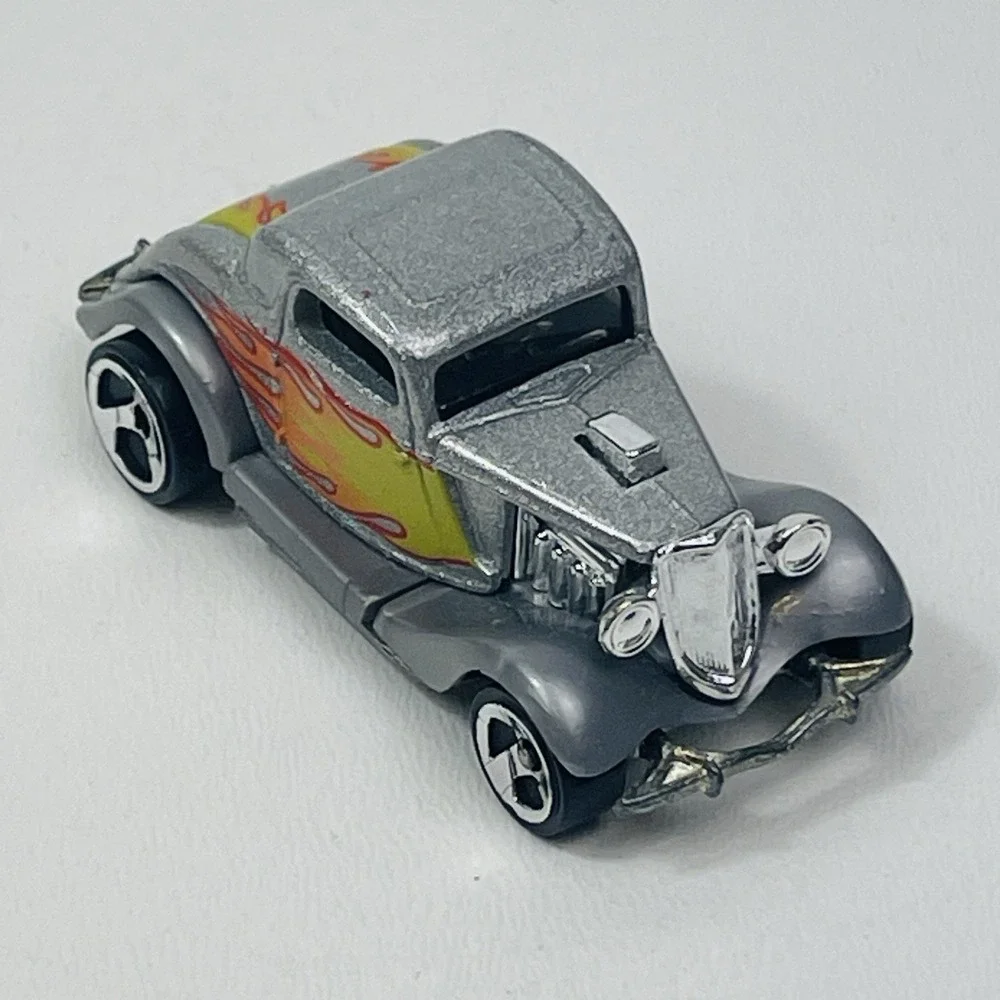 Hot Wheels please see
