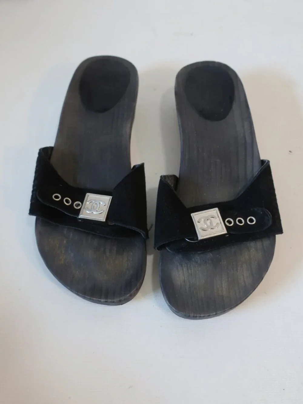 CHANEL authentic women