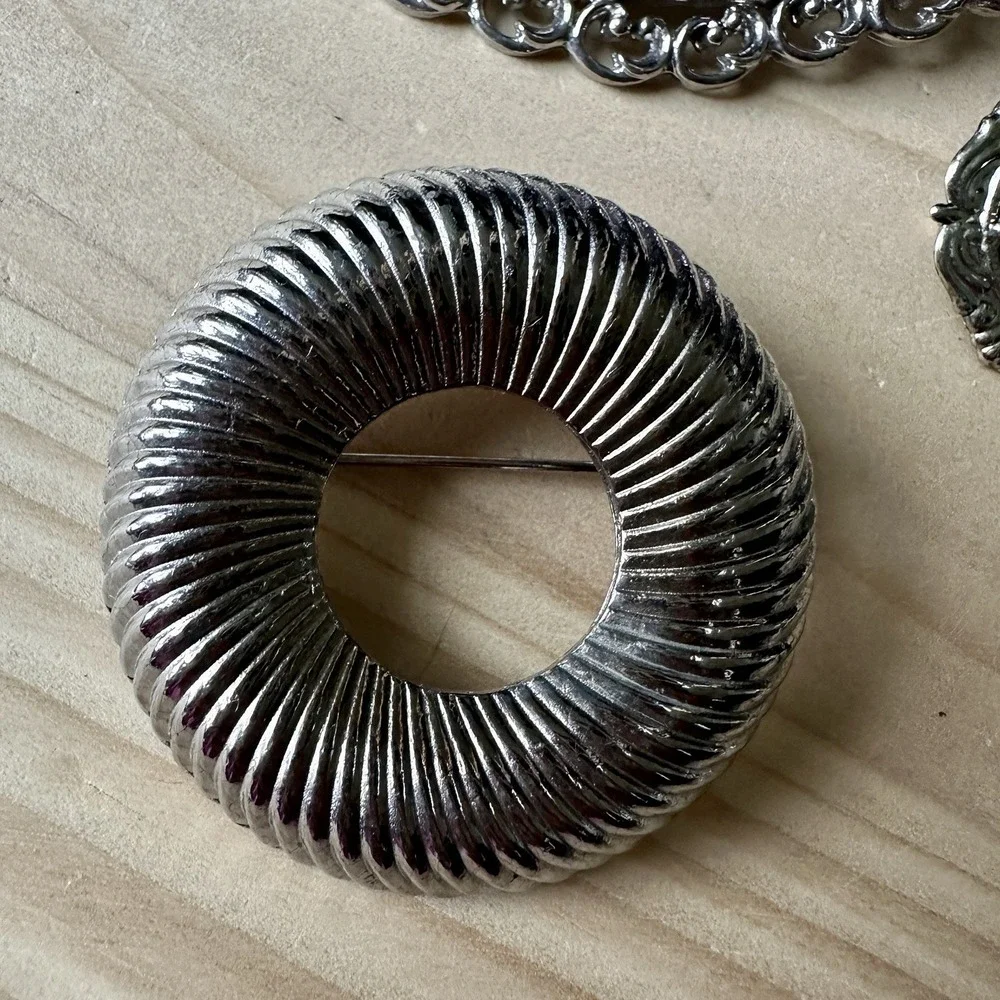 Fashion Jewelry this lot