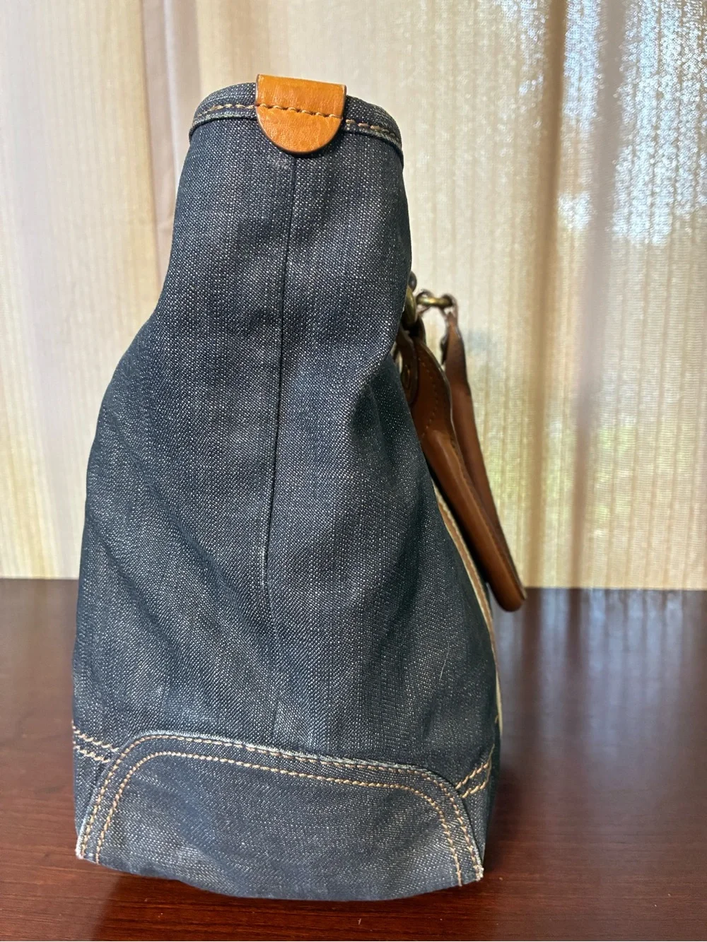 Burberry duffel black
